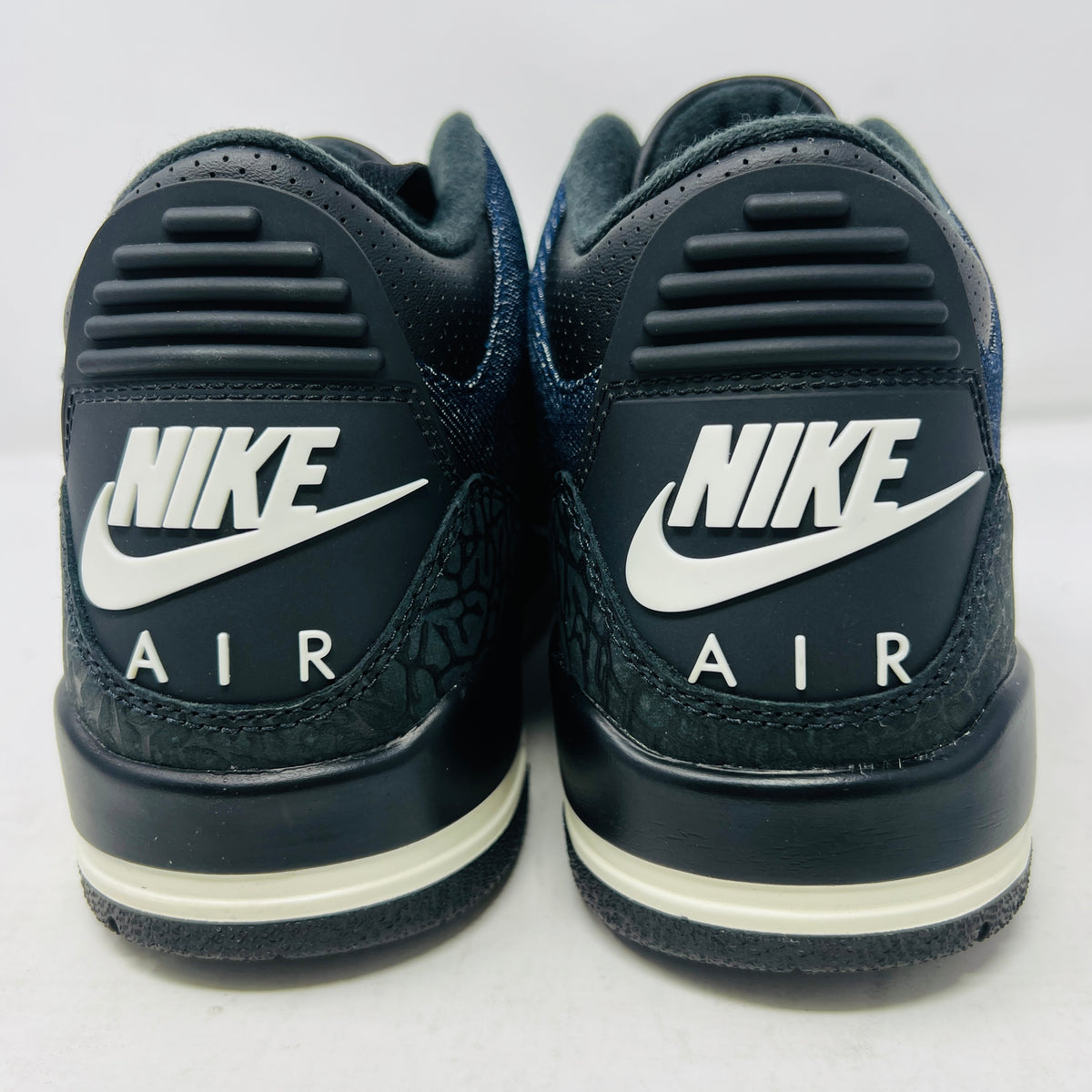 Jordan 3 Retro Levi’s Indigo