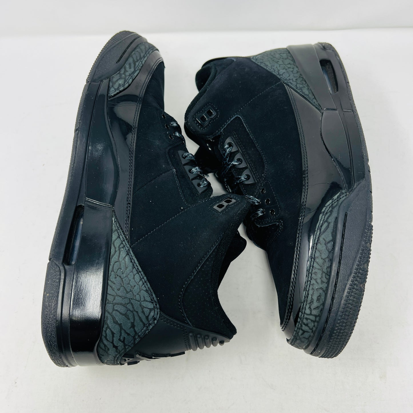 Jordan 3 Retro Black Cat (2025)