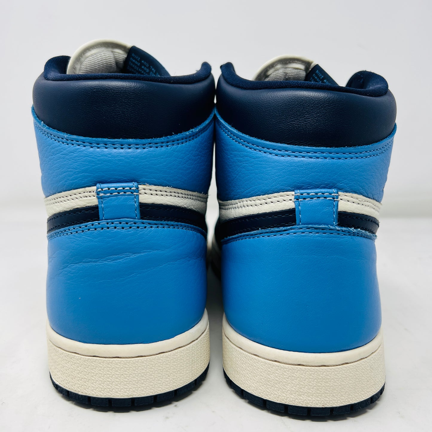 Jordan 1 Retro High Obsidian