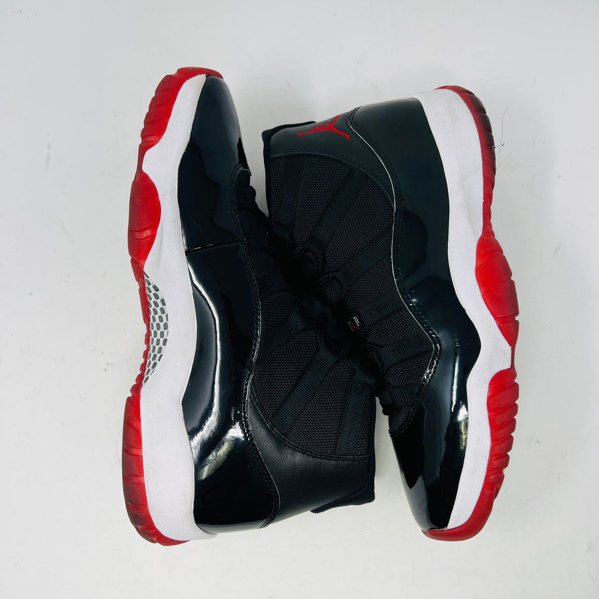 Jordan 11 Retro Playoffs Bred (2019)