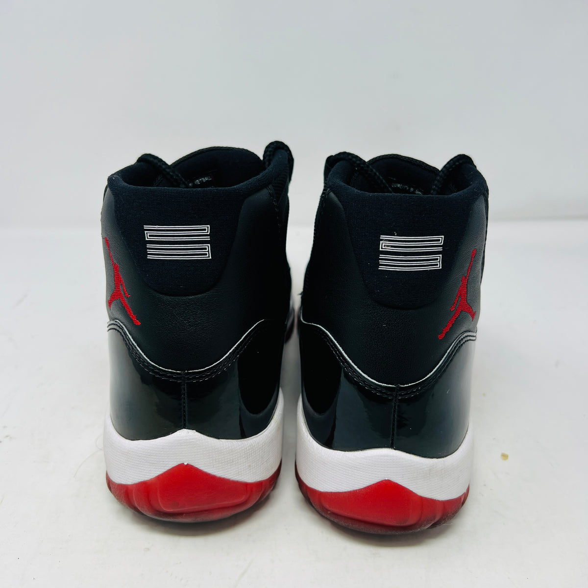Jordan 11 Retro Playoffs Bred (2019)