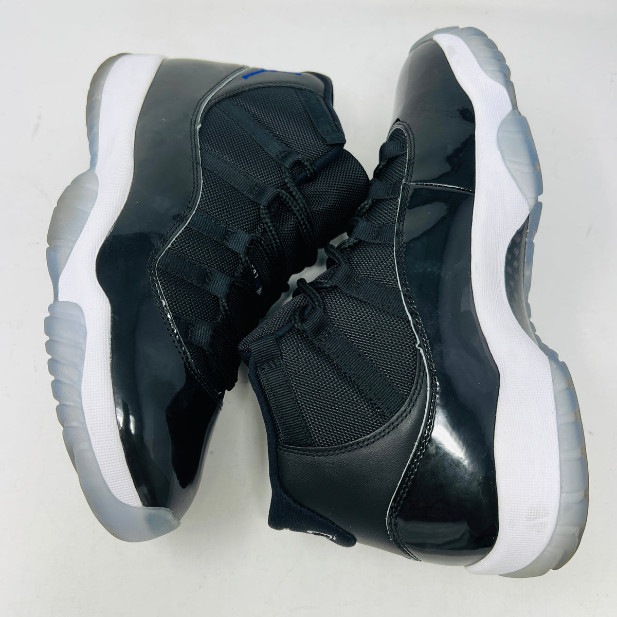 Jordan 11 Retro Space Jam (2016)
