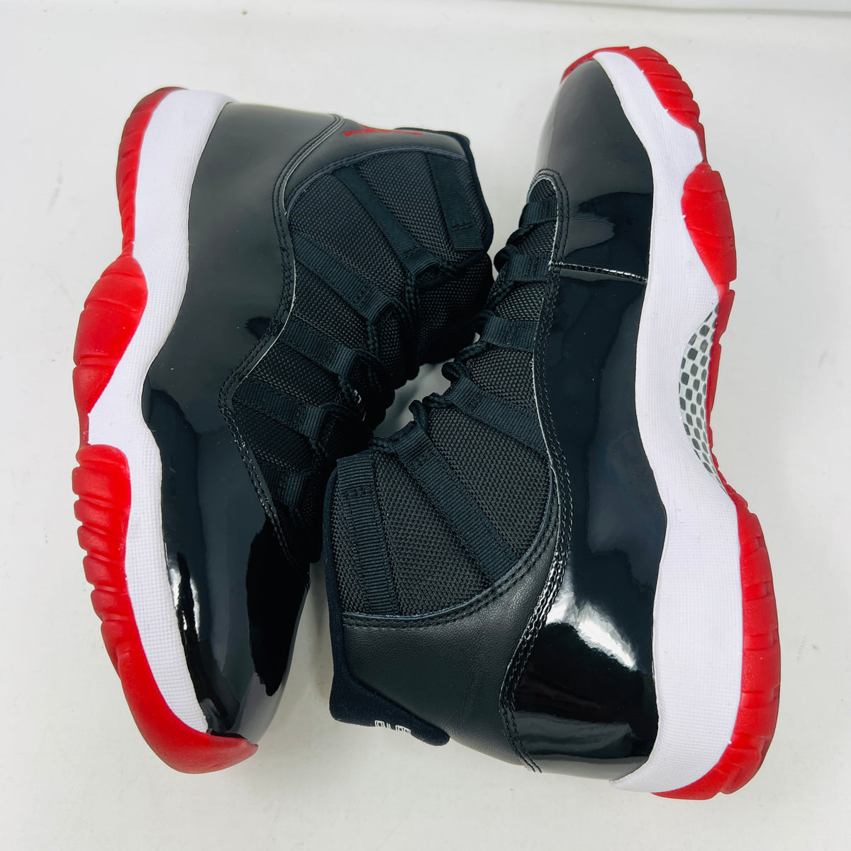 Jordan 11 Retro Playoffs Bred