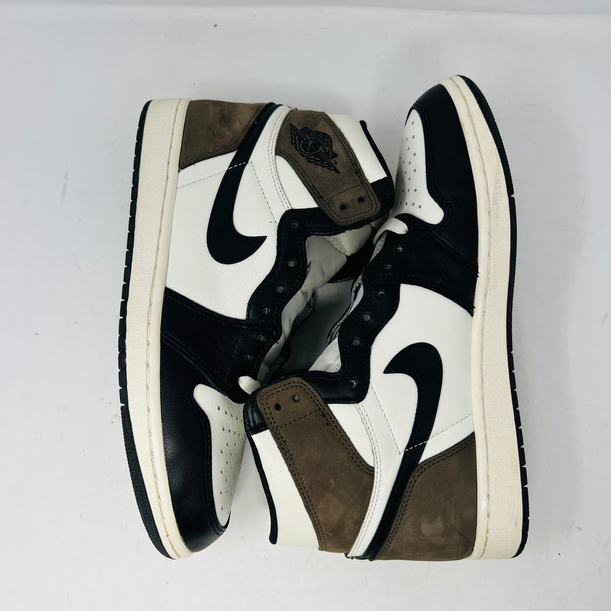 Jordan 1 Retro High Dark Mocha