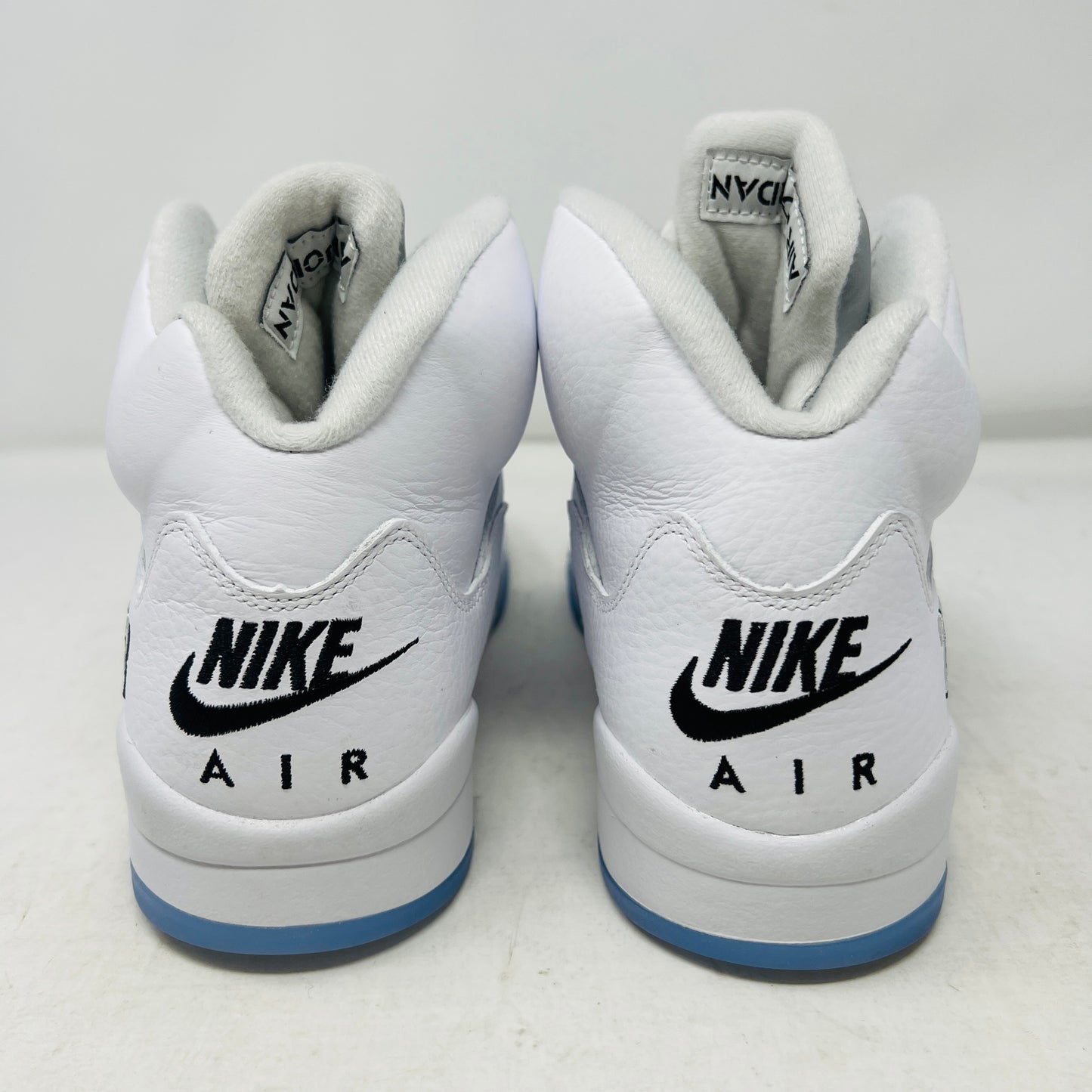 Jordan 5 Retro White Metallic (2026)