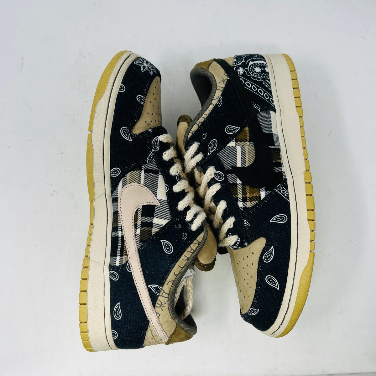 Nike SB Dunk Low Travis Scott (Special Box)