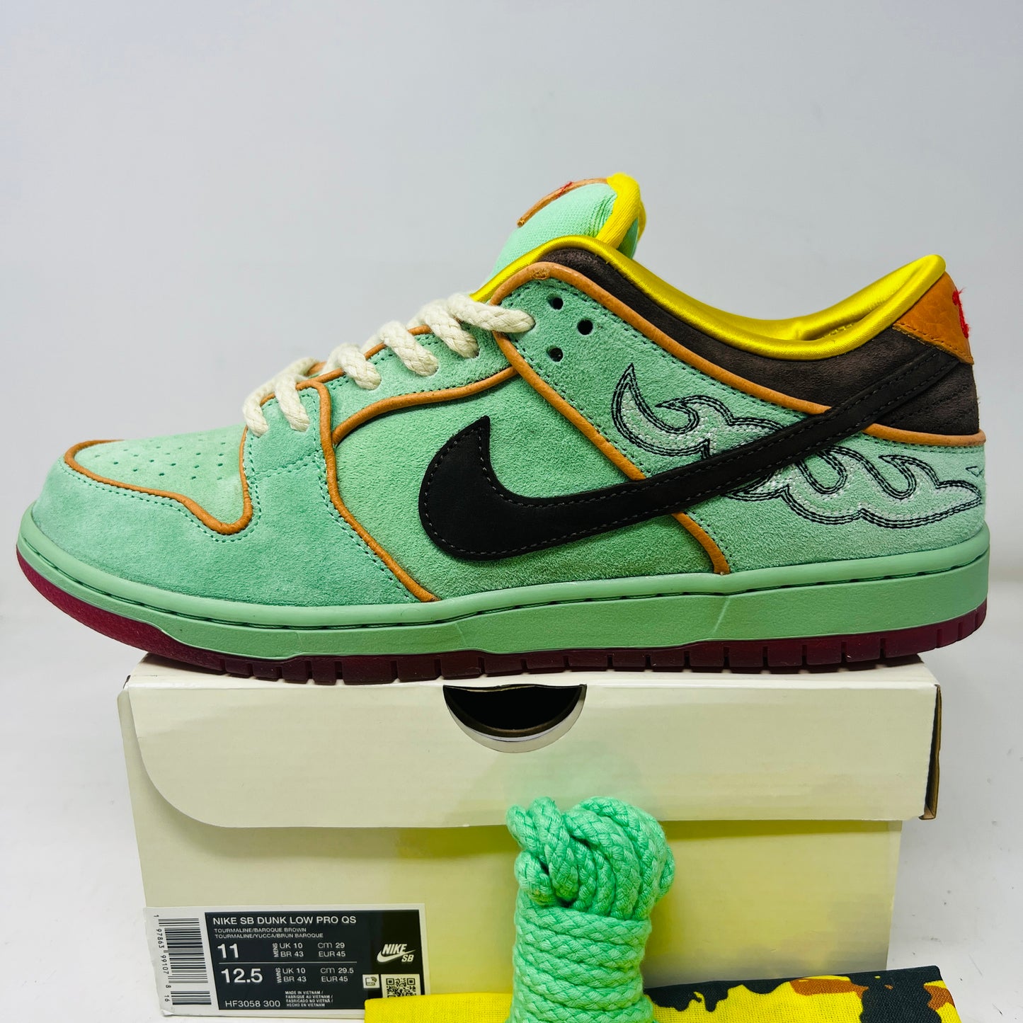 Nike SB Dunk Low Rodeo Tourmaline