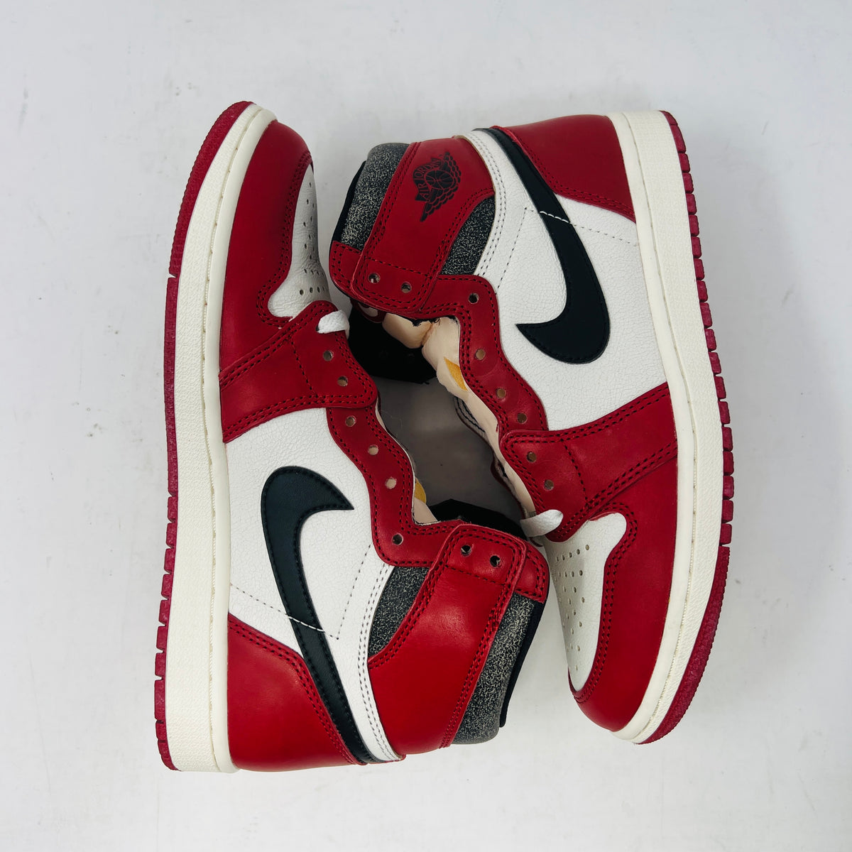 Jordan 1 Retro High OG Chicago Lost and Found