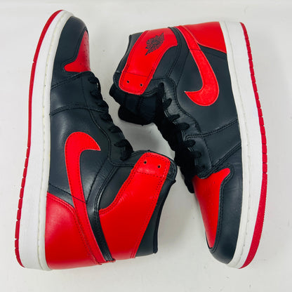 Jordan 1 Retro Bred (2001)