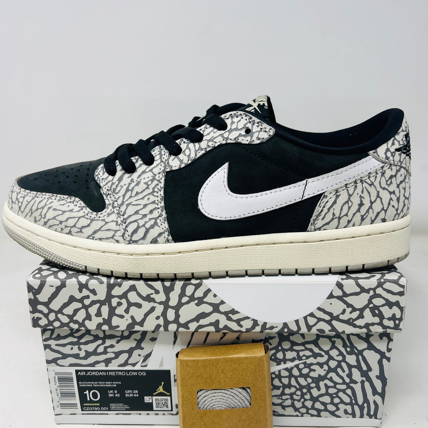 Jordan 1 Retro Low OG Black Cement