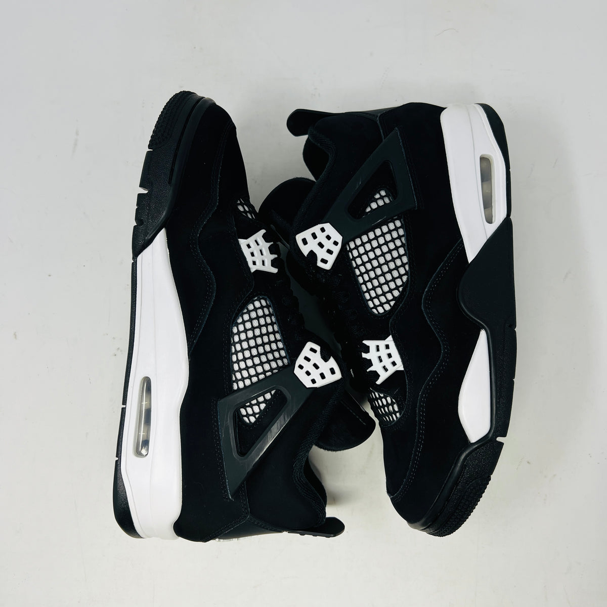 Jordan 4 Retro White Thunder