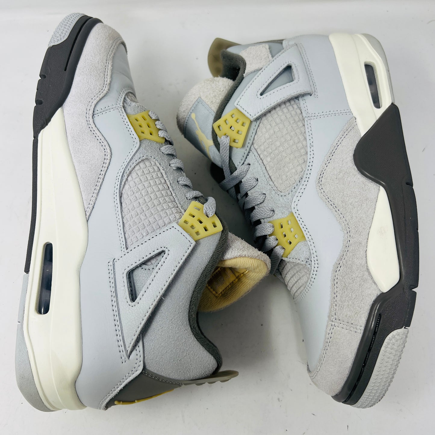 Jordan 4 Retro SE Craft Photon Dust