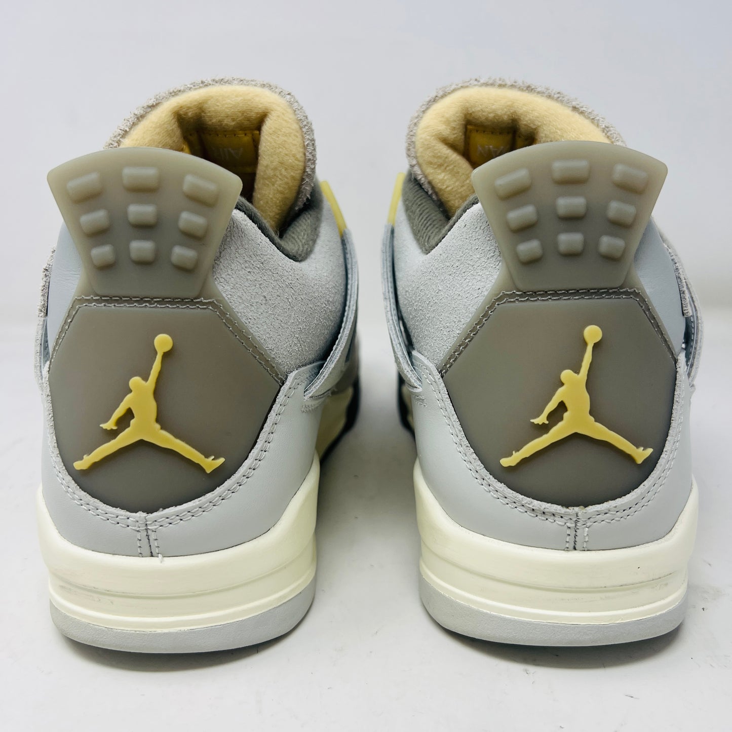 Jordan 4 Retro SE Craft Photon Dust