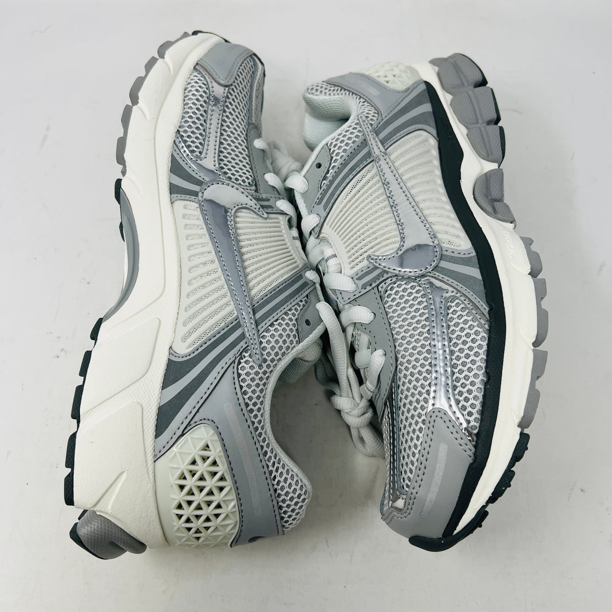 Nike Zoom Vomero 5 Metallic Silver