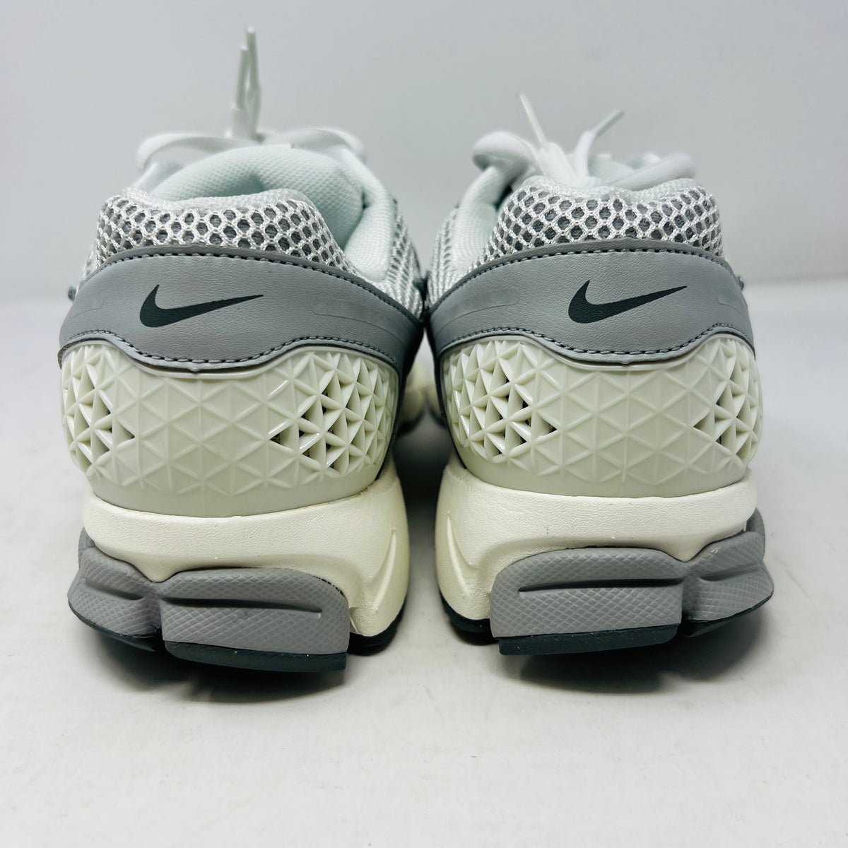 Nike Zoom Vomero 5 Metallic Silver