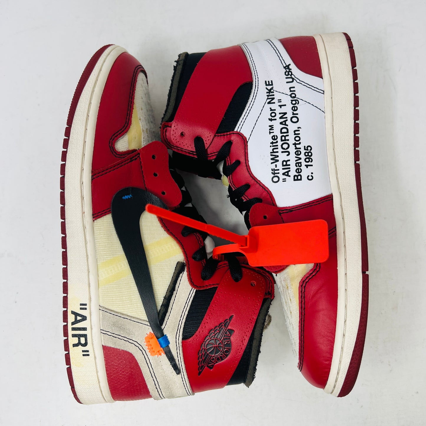 Jordan 1 Retro High Off-White Chicago