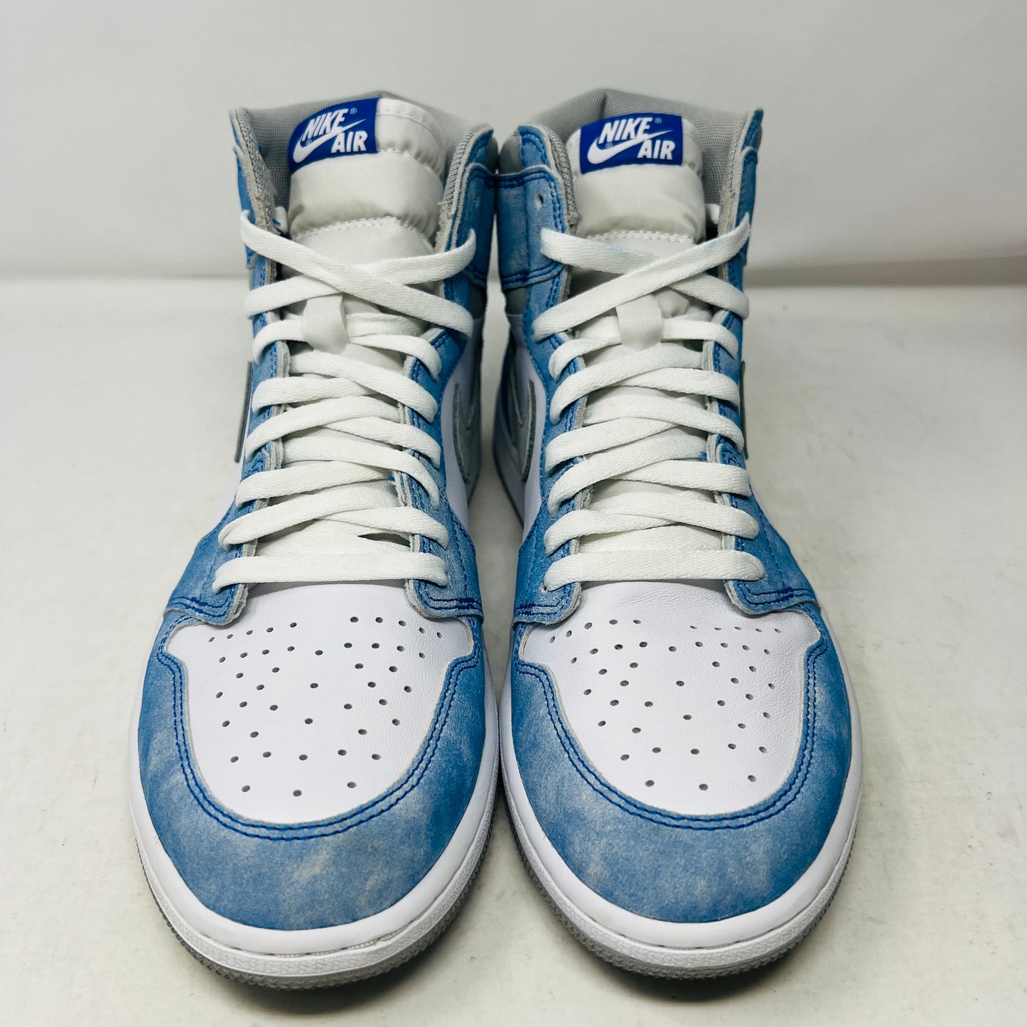 Jordan 1 Retro High Hyper Royal Smoke Grey