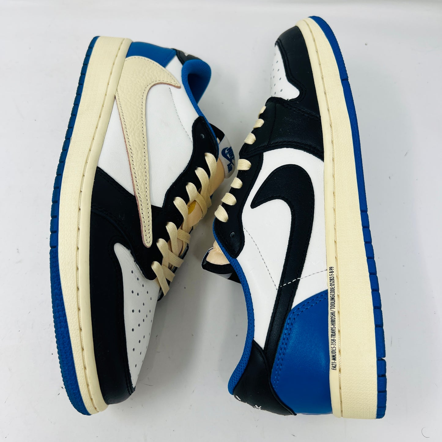Jordan 1 Retro Low OG SP Fragment x Travis Scott