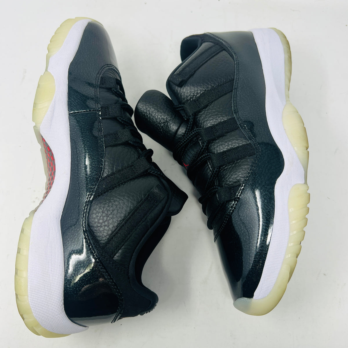 Jordan 11 Retro Low 72-10