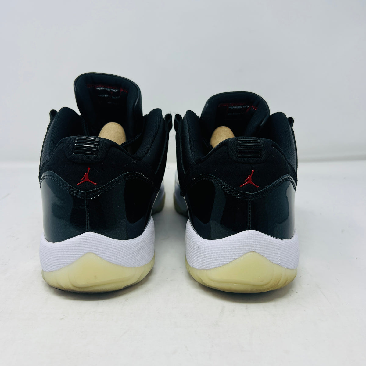 Jordan 11 Retro Low 72-10