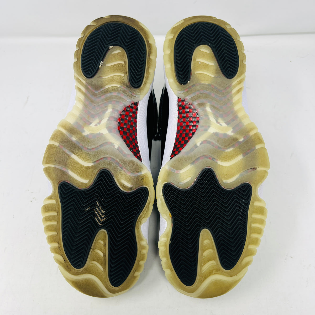 Jordan 11 Retro Low 72-10