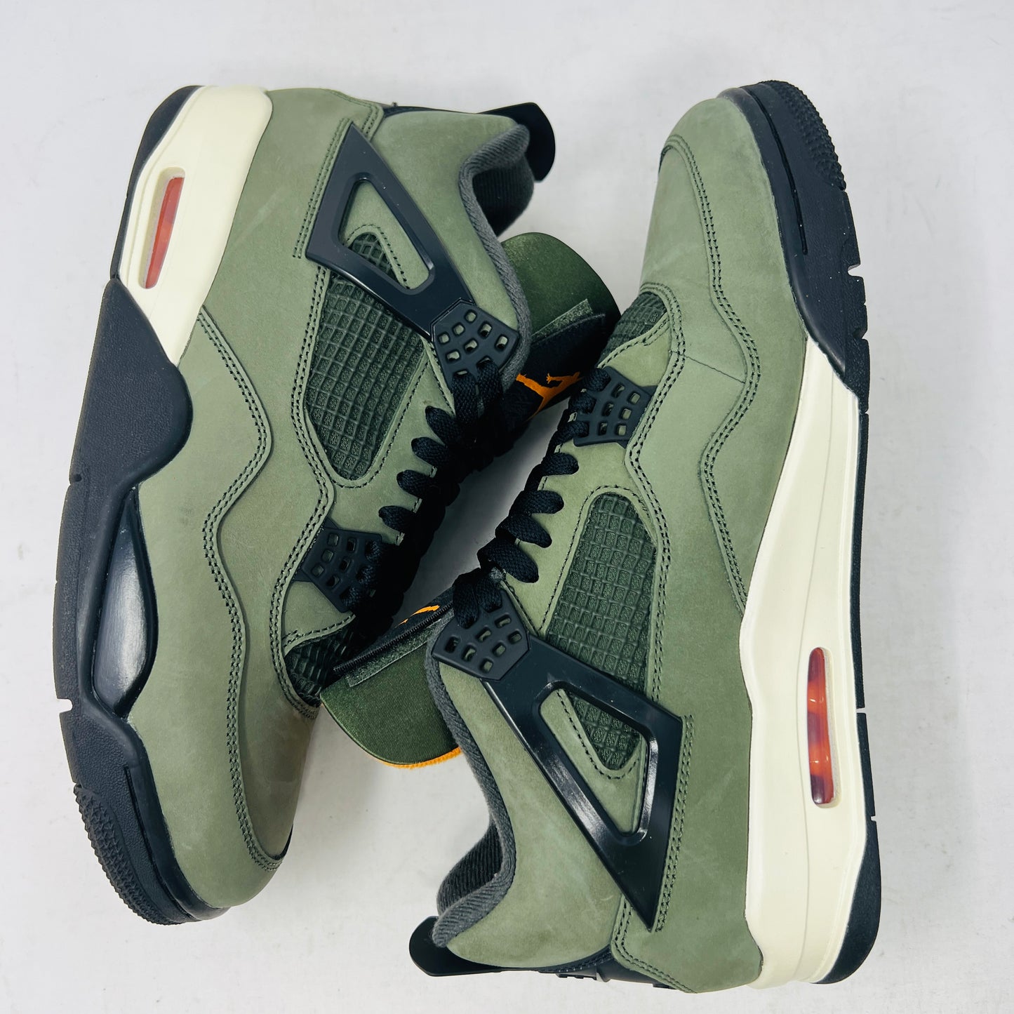 Jordan 4 Retro OG SP Undefeated (2025)