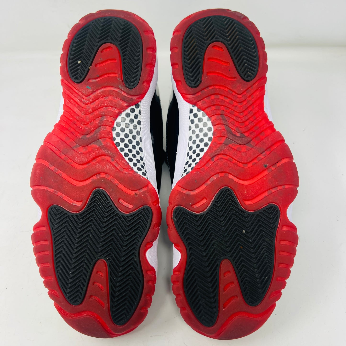 Jordan 11 Retro Playoffs Bred (2019)