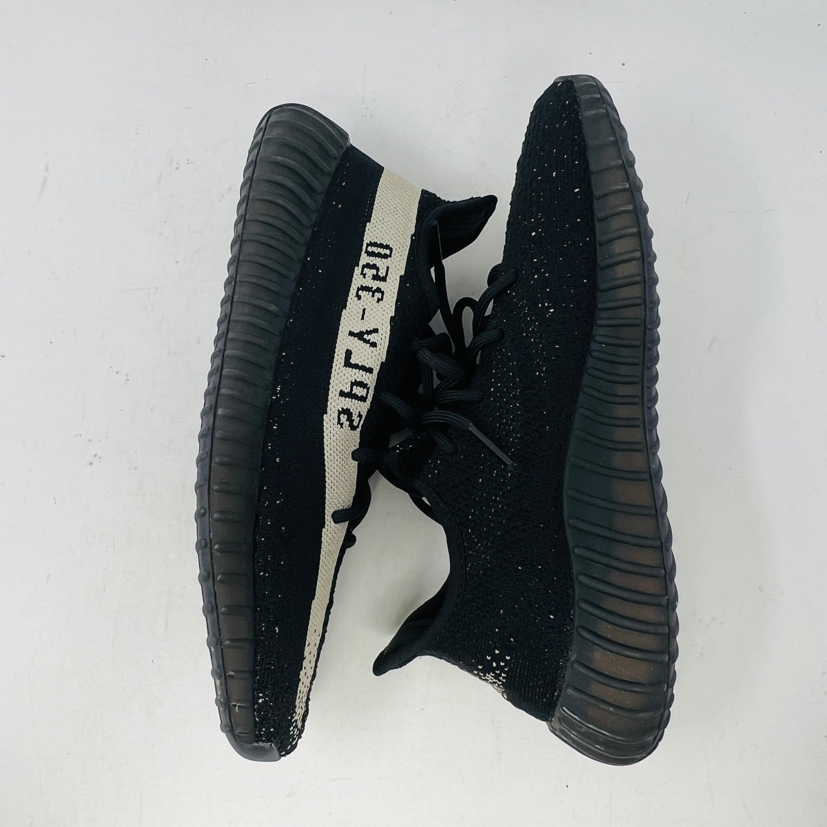 adidas Yeezy Boost 350 V2 Core Black White