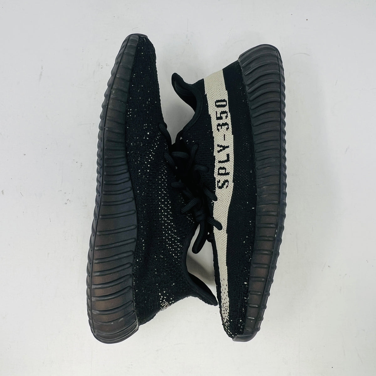 adidas Yeezy Boost 350 V2 Core Black White