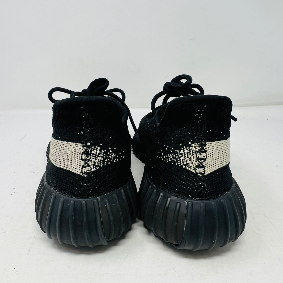 adidas Yeezy Boost 350 V2 Core Black White
