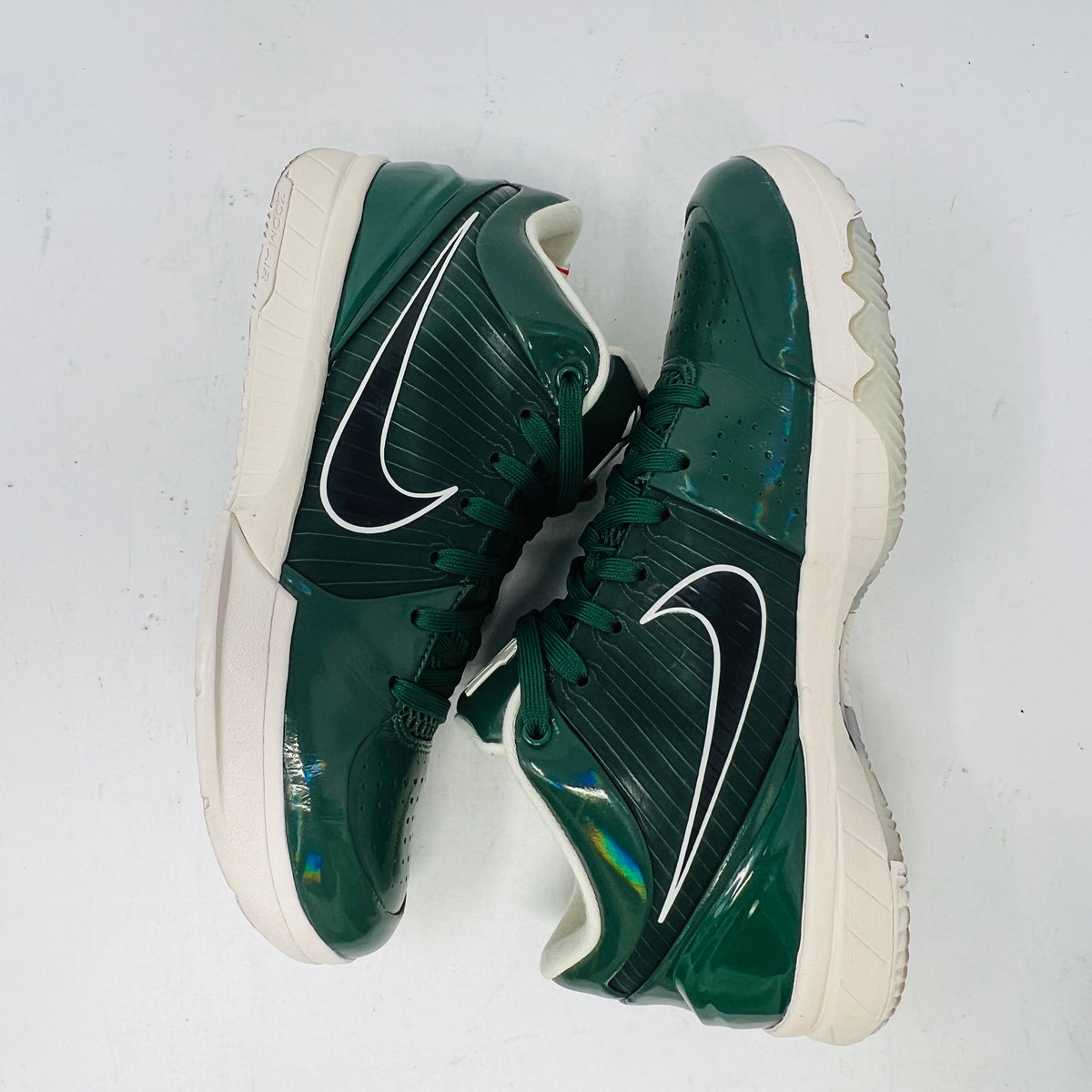 Nike Kobe 4 Protro Undefeated Milwaukee Bucks