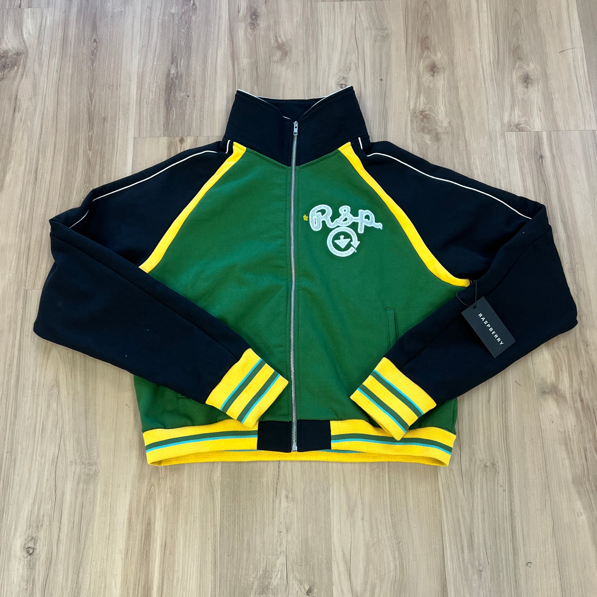 GV Gallery Raspberry Hills Jamaica Berry Jacket