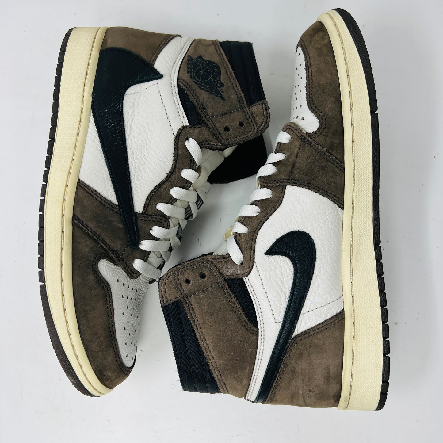 Jordan 1 Retro High OG SP Travis Scott Mocha
