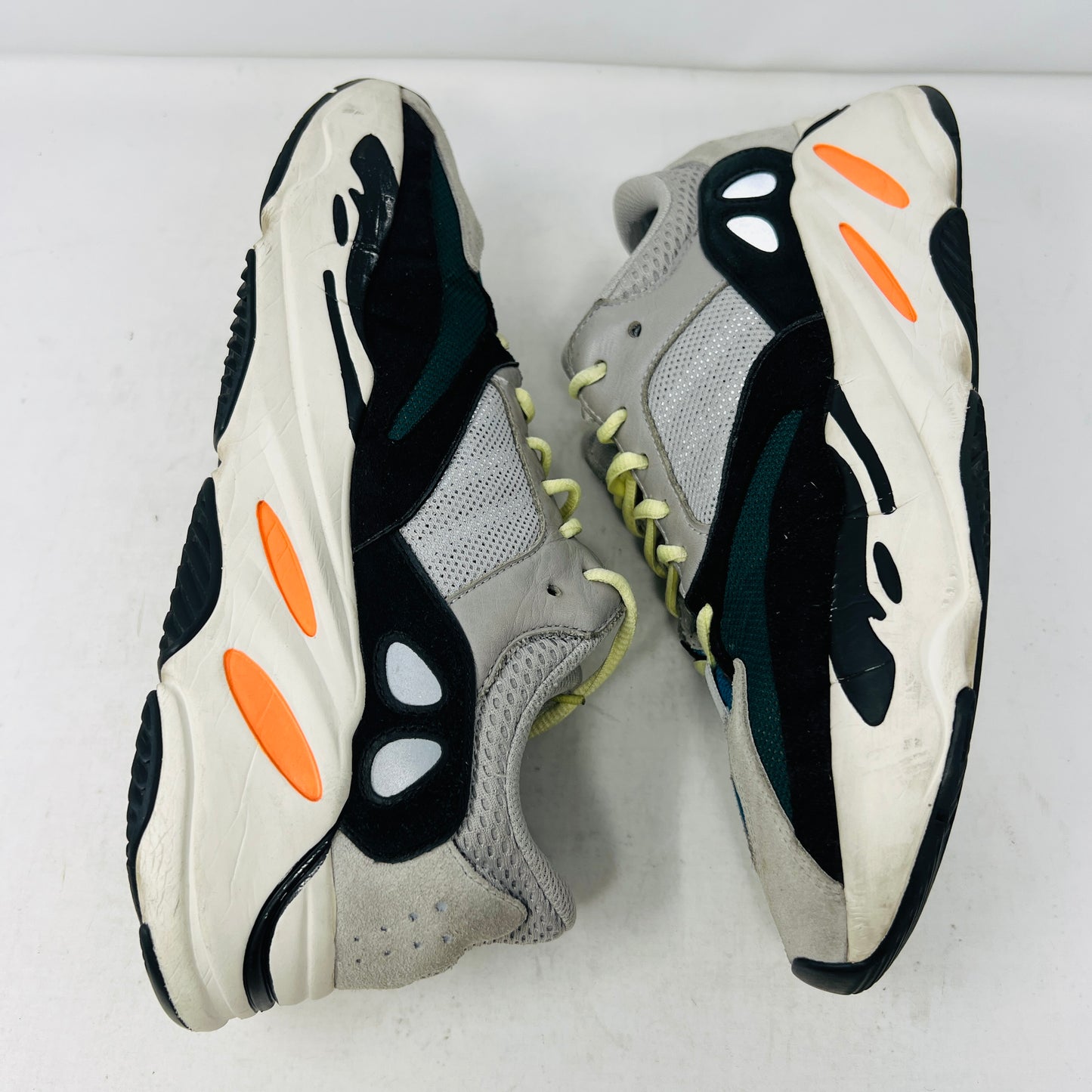 adidas Yeezy Boost 700 Wave Runner