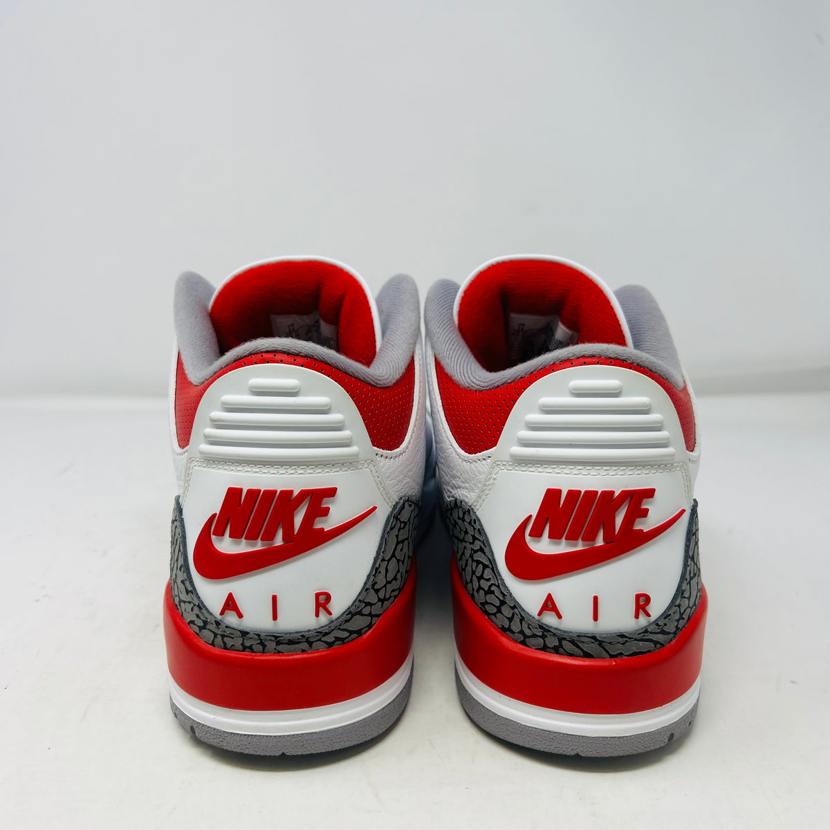 Jordan 3 Retro Fire Red (2022)