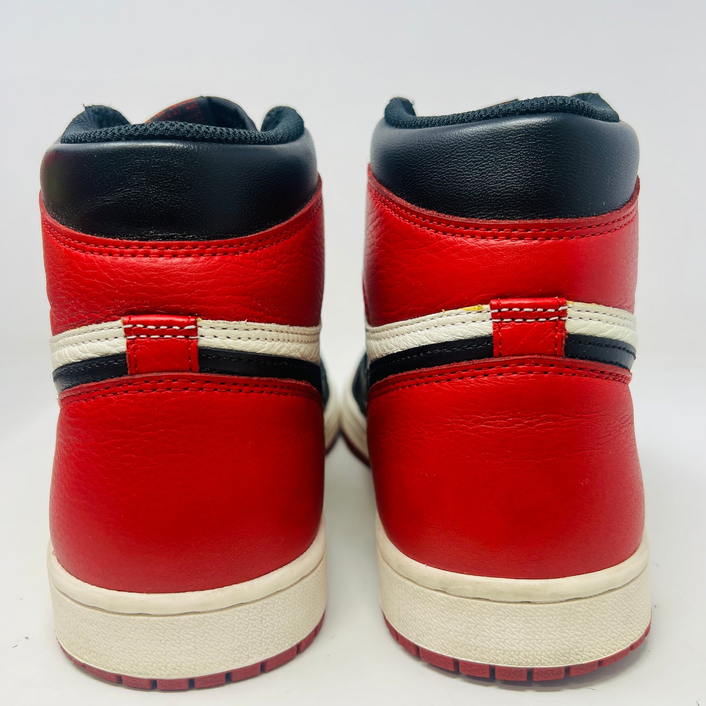 Jordan 1 Retro High Bred Toe