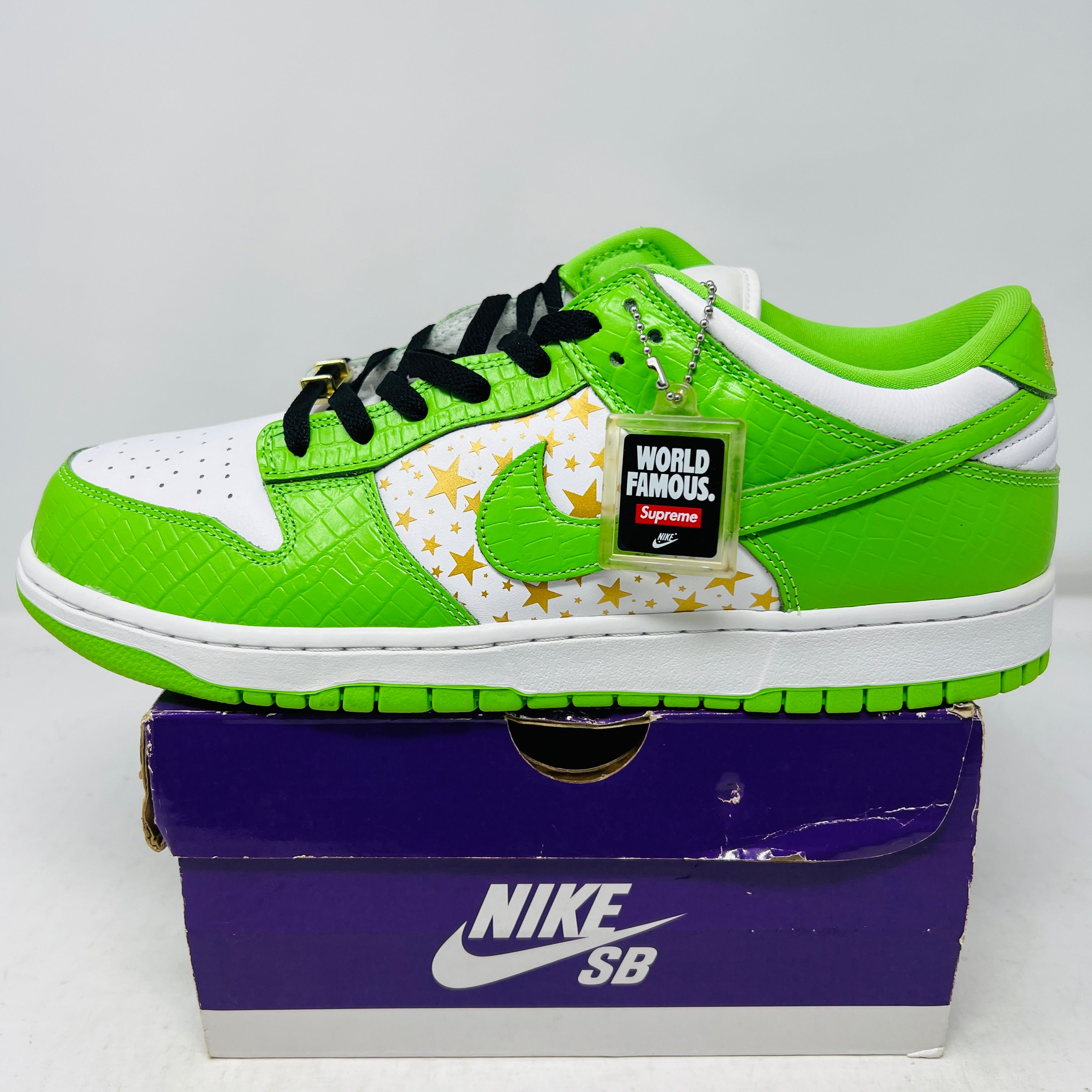 希少NIKE 星条旗 スター ベナッシサンダルforce dunksupreme Nike SB Dunk Low Supreme Stars Mean Green (2021) – Holy Ground