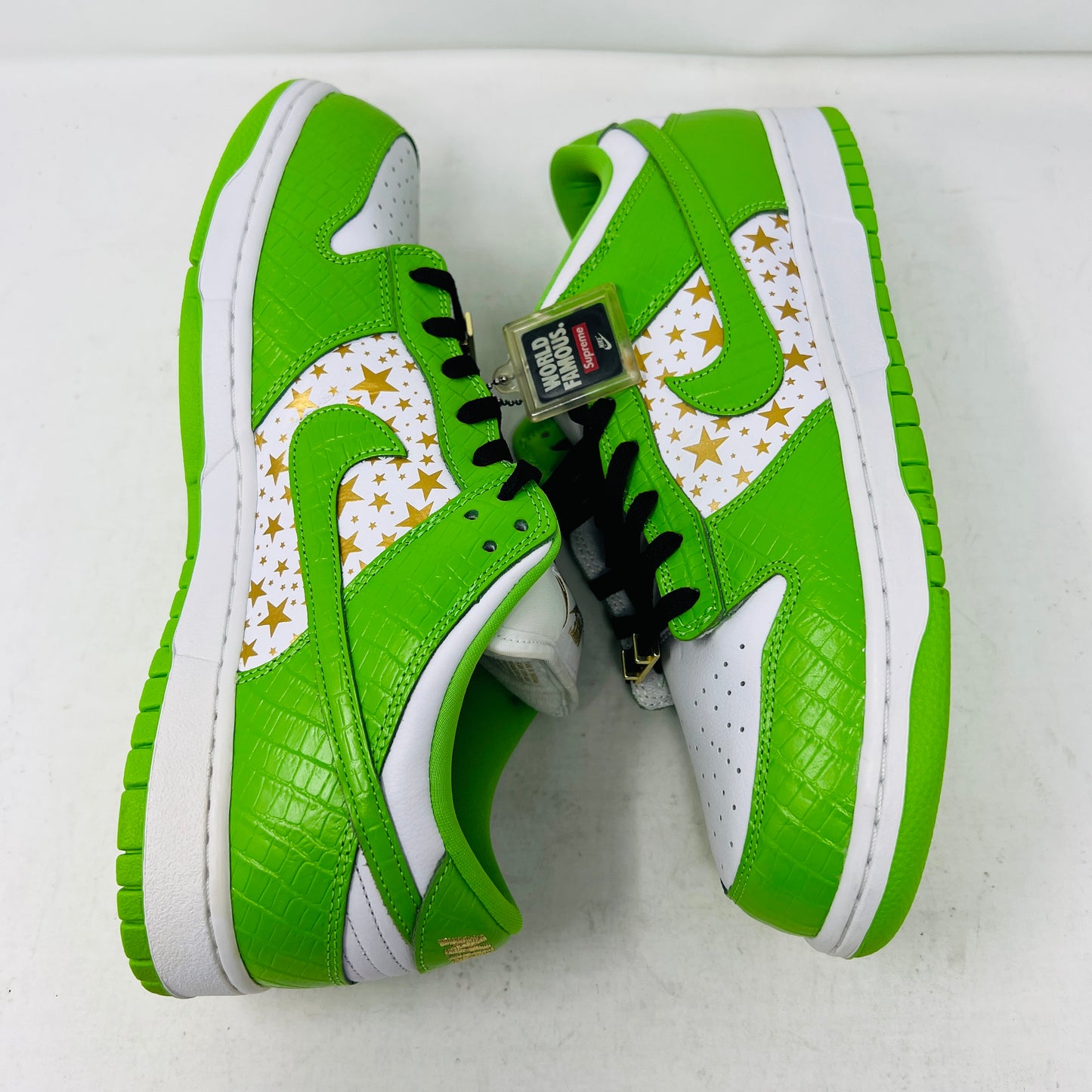 Nike SB Dunk Low Supreme Stars Mean Green (2021)