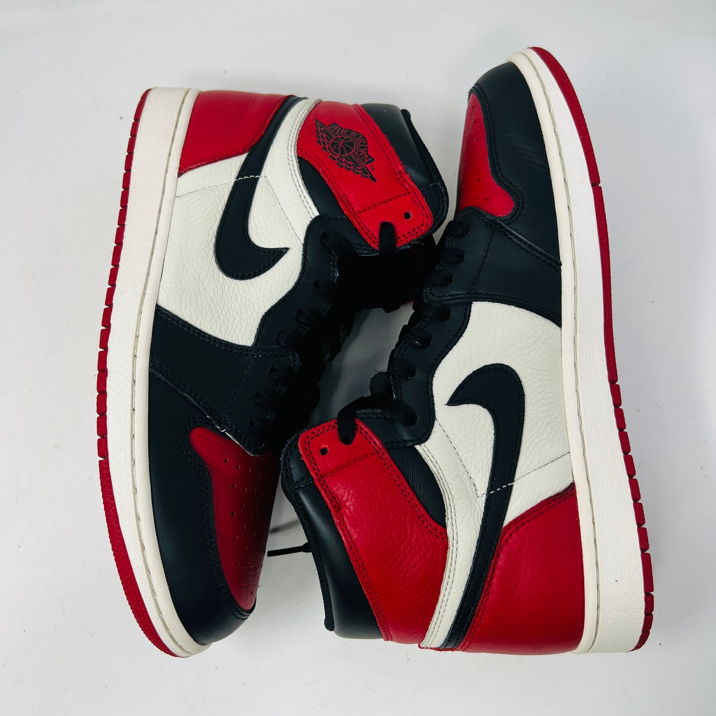 Jordan 1 Retro High Bred Toe
