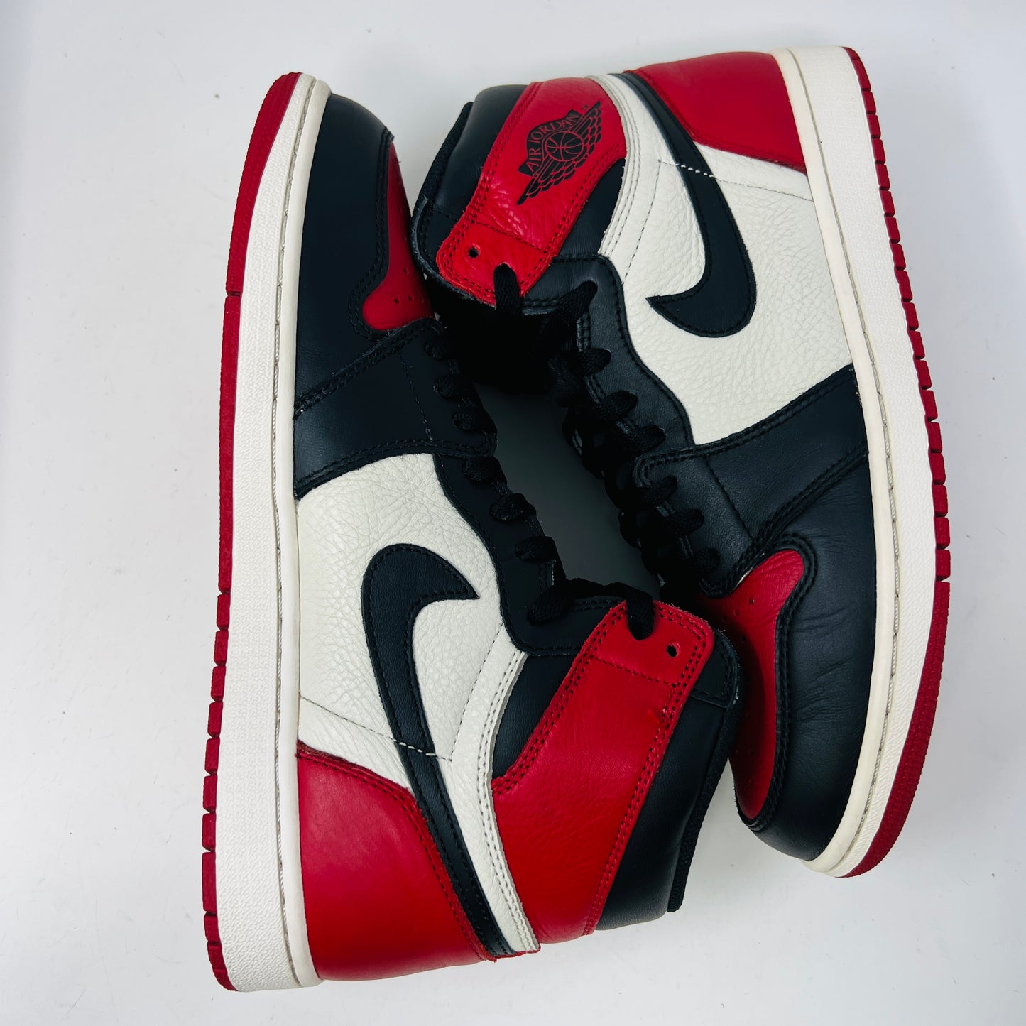 Jordan 1 Retro High Bred Toe