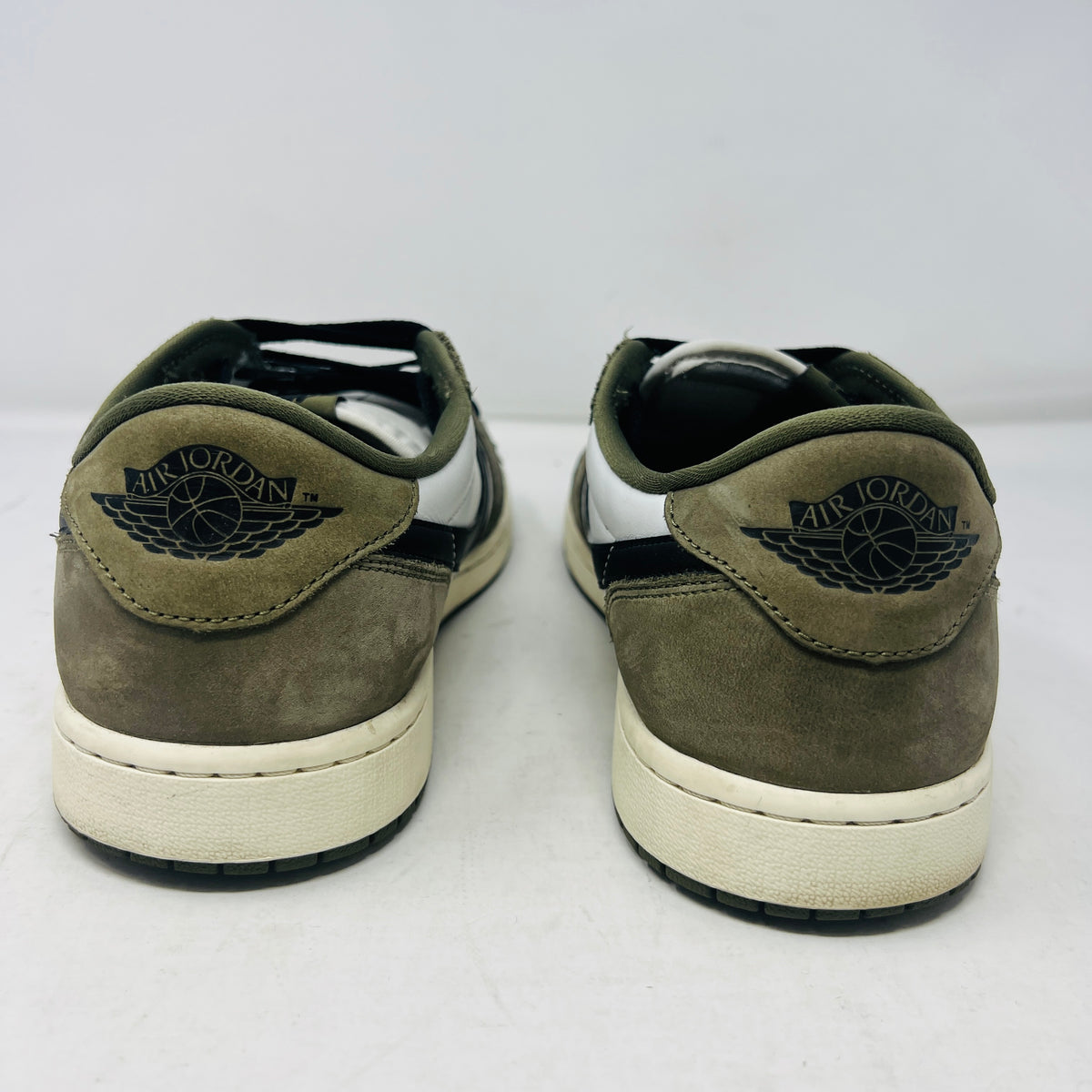 Jordan 1 Retro Low Medium Olive