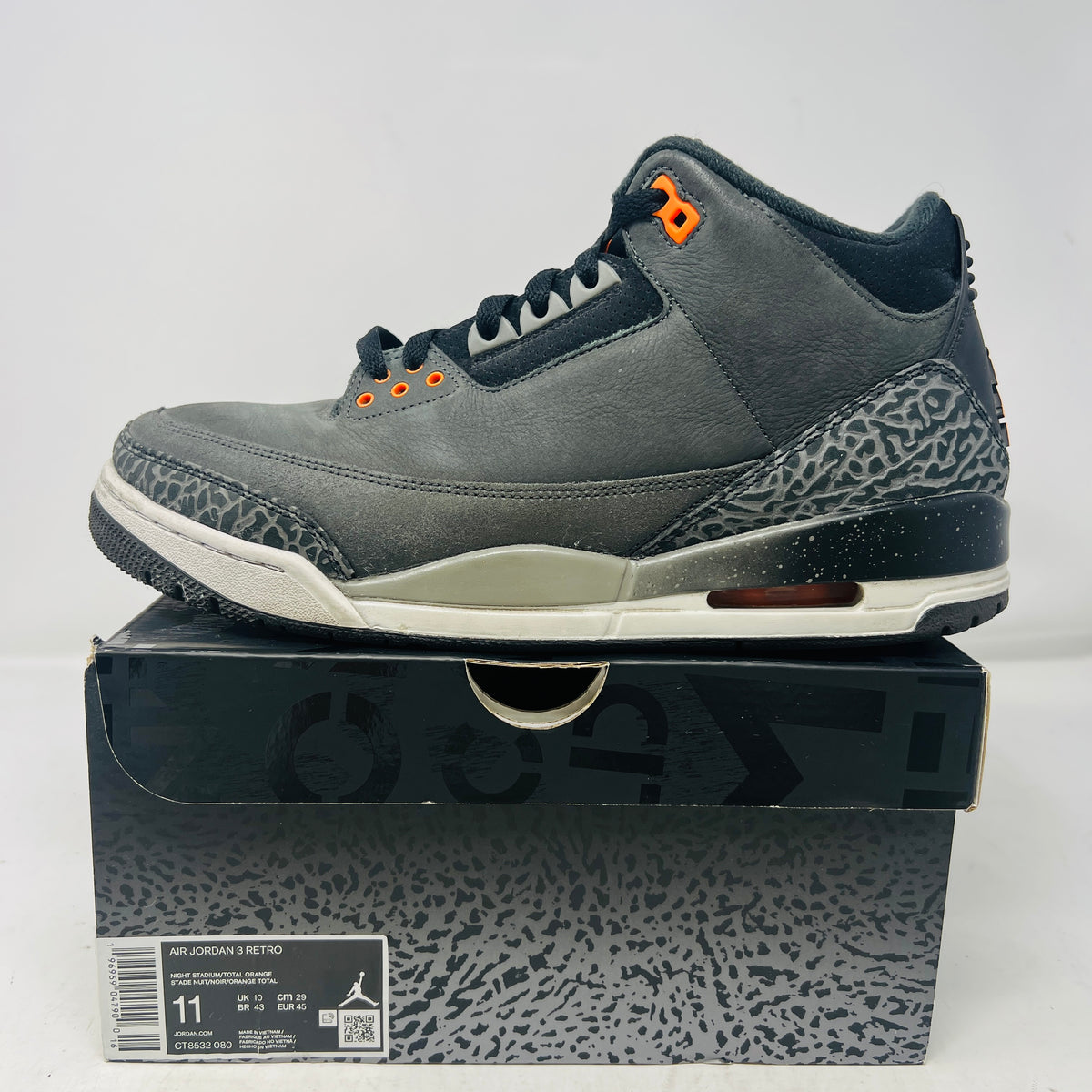 Jordan 3 Retro Fear Pack (2023)