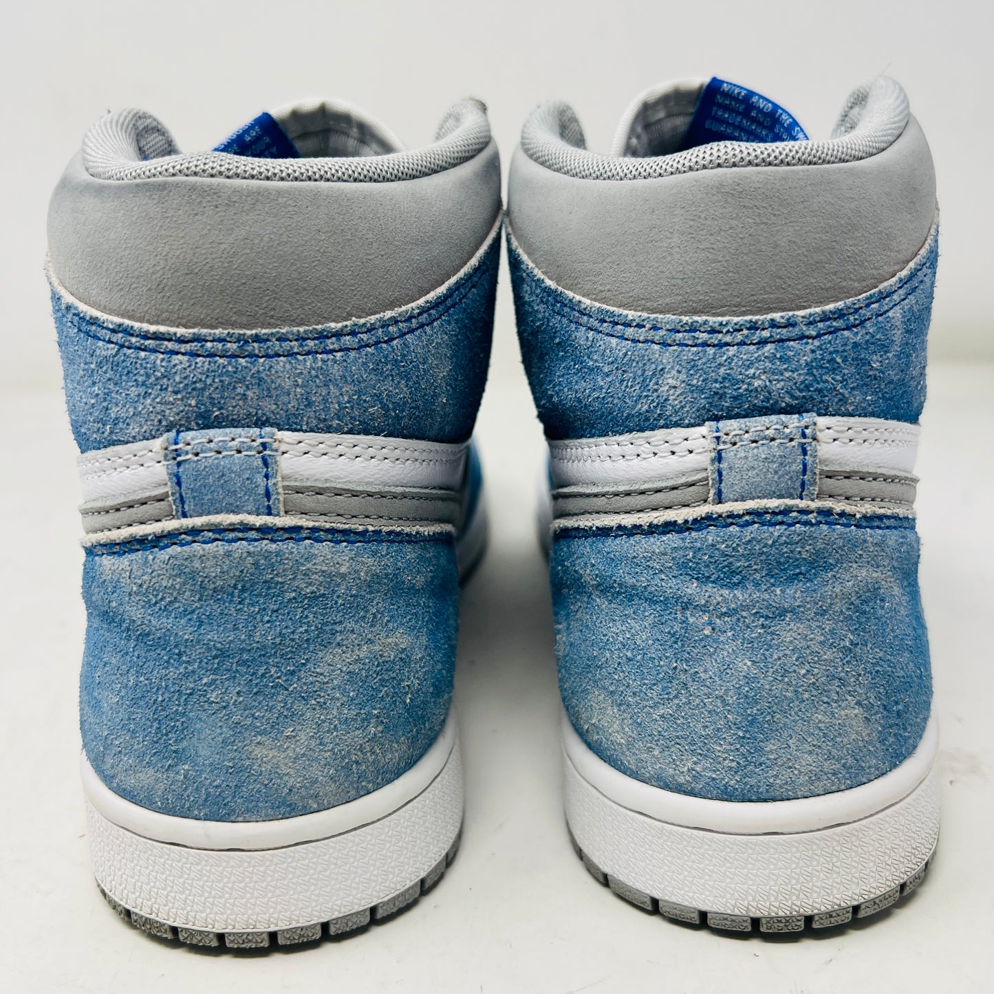 Jordan 1 Retro High Hyper Royal Smoke Grey