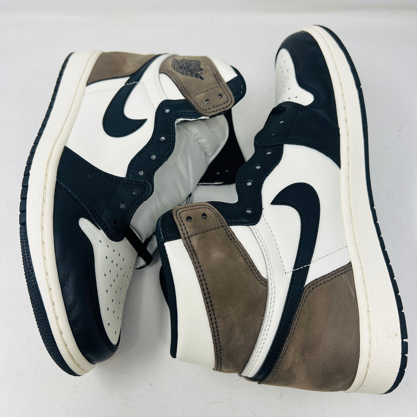 Jordan 1 Retro High Dark Mocha