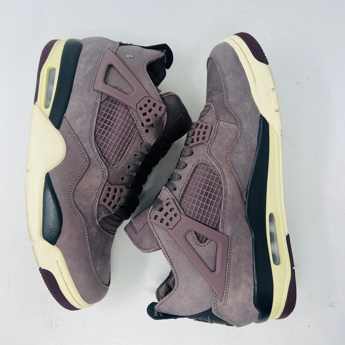 Jordan 4 Retro SP A Ma Maniére Violet Ore