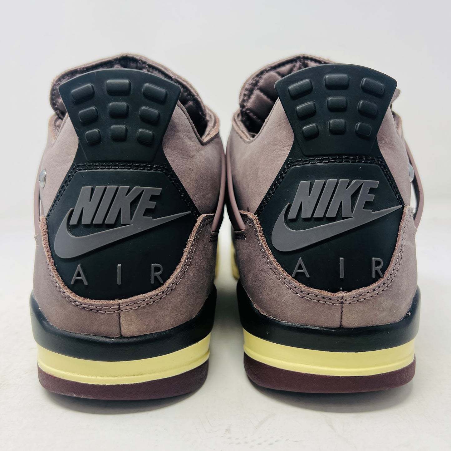 Jordan 4 Retro SP A Ma Maniére Violet Ore