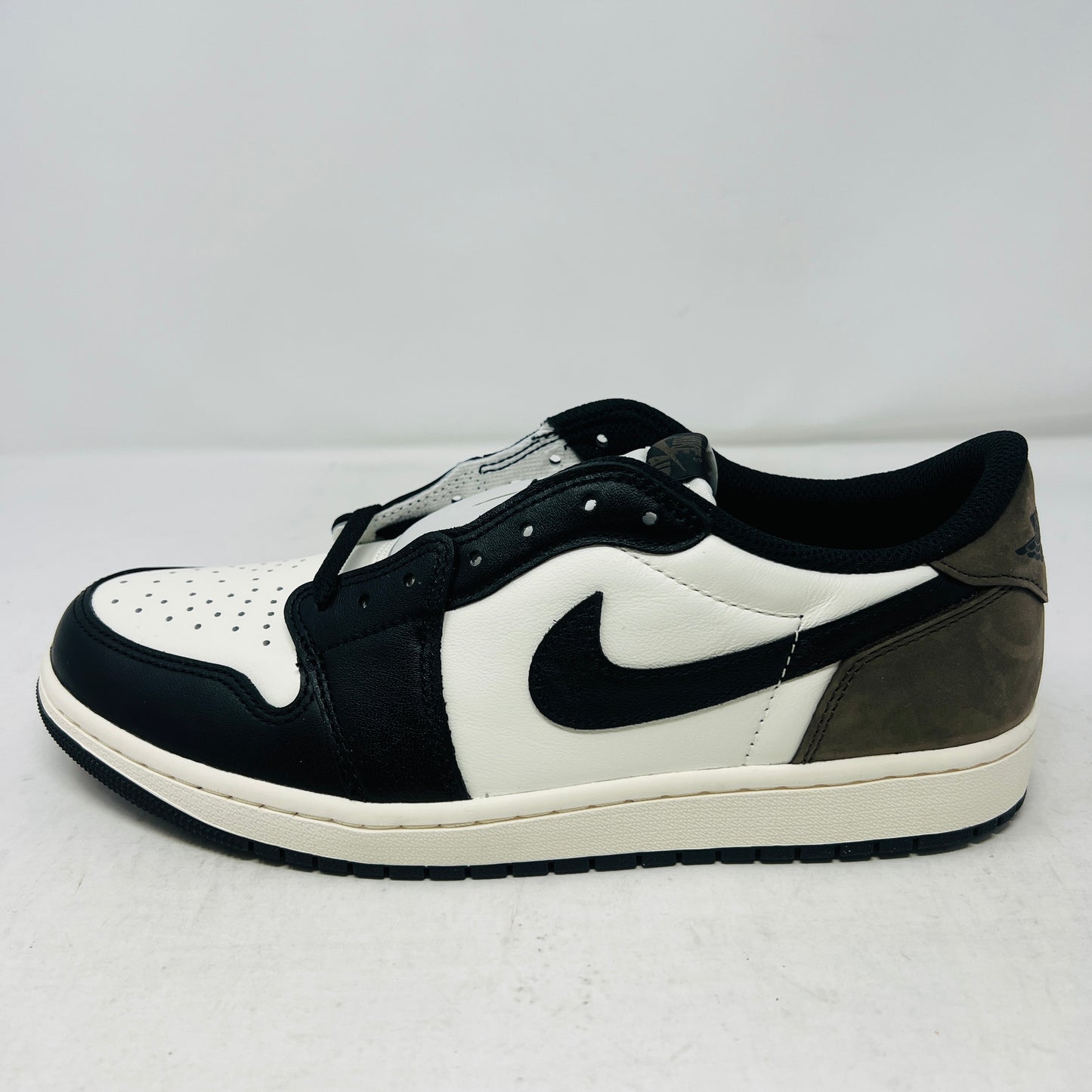 Jordan 1 Retro Low OG Mocha