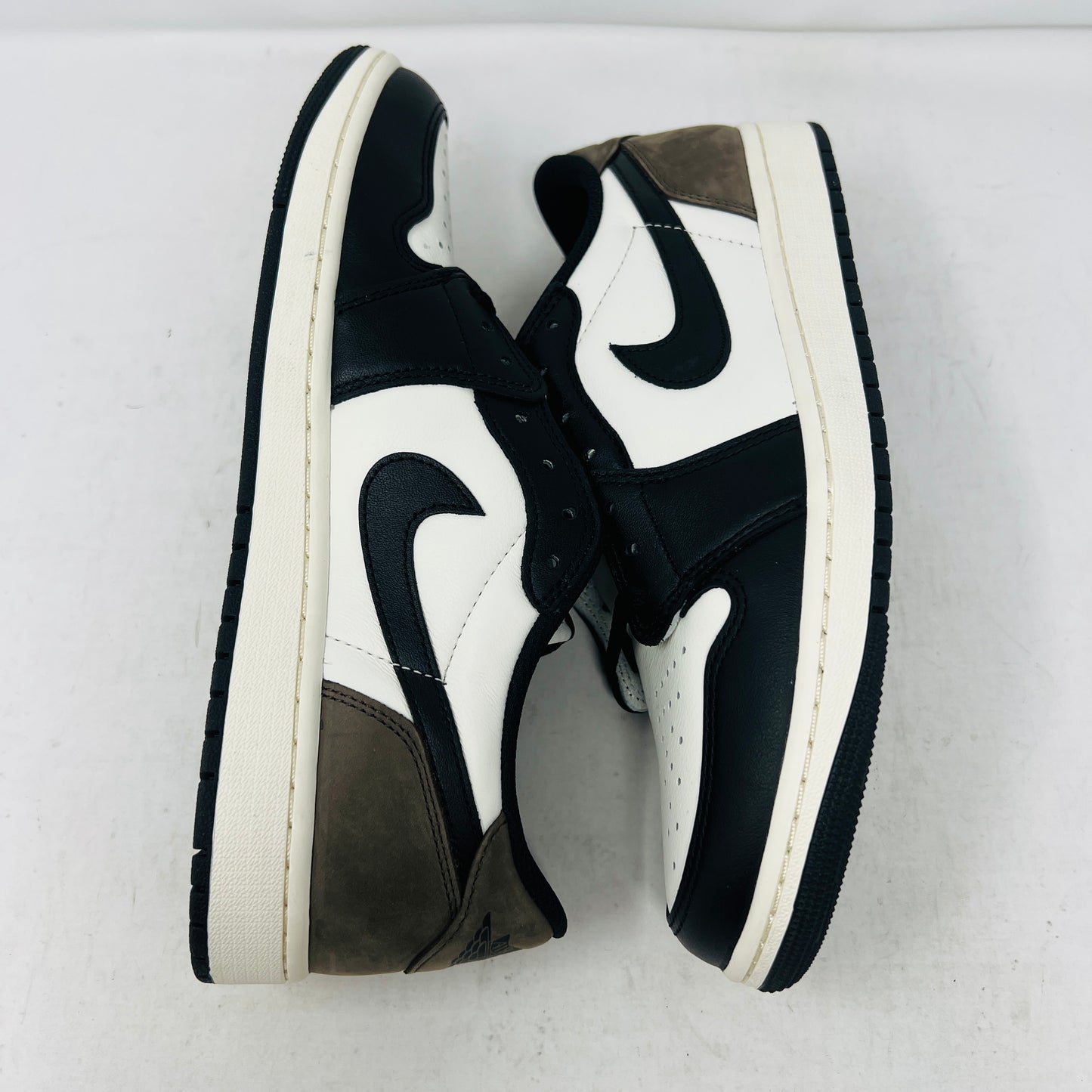 Jordan 1 Retro Low OG Mocha