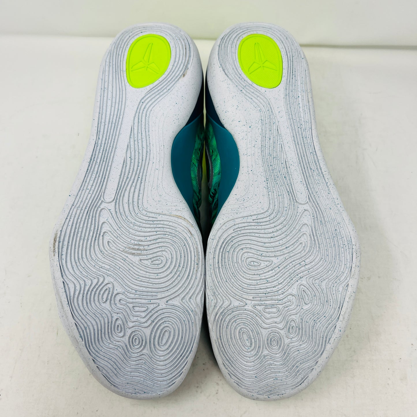 Nike Kobe 9 EM Low Easter