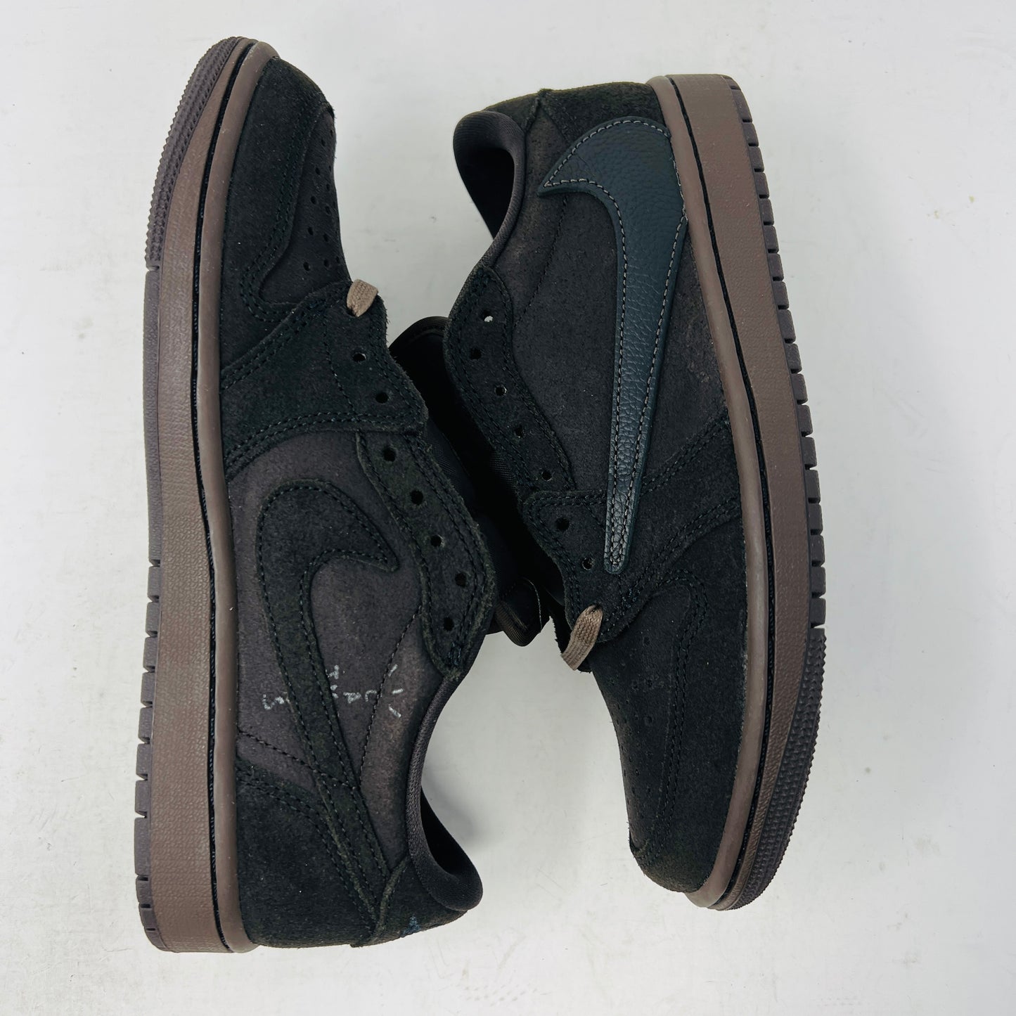 Jordan 1 Retro Low OG SP Travis Scott Velvet Brown
